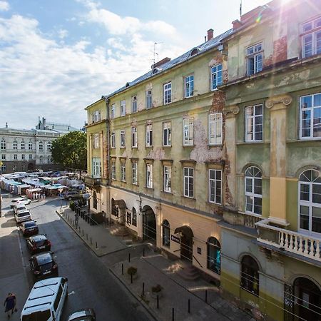 Ferienwohnung Навпроти Вернісажу Біля Оперного Вулиця Театральна 26 Є Балкон Та Інернет Lemberg Exterior foto