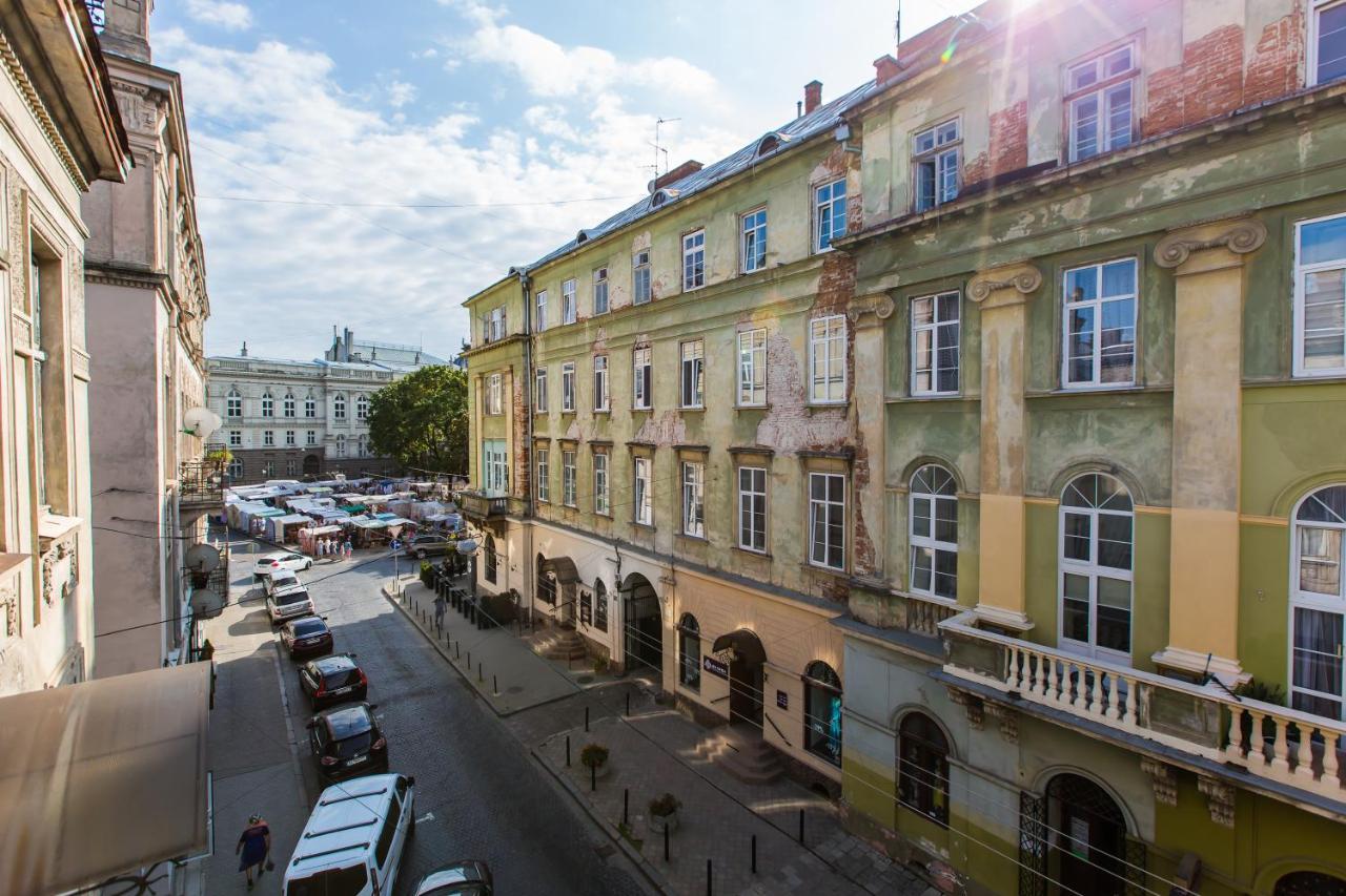 Ferienwohnung Навпроти Вернісажу Біля Оперного Вулиця Театральна 26 Є Балкон Та Інернет Lemberg Exterior foto