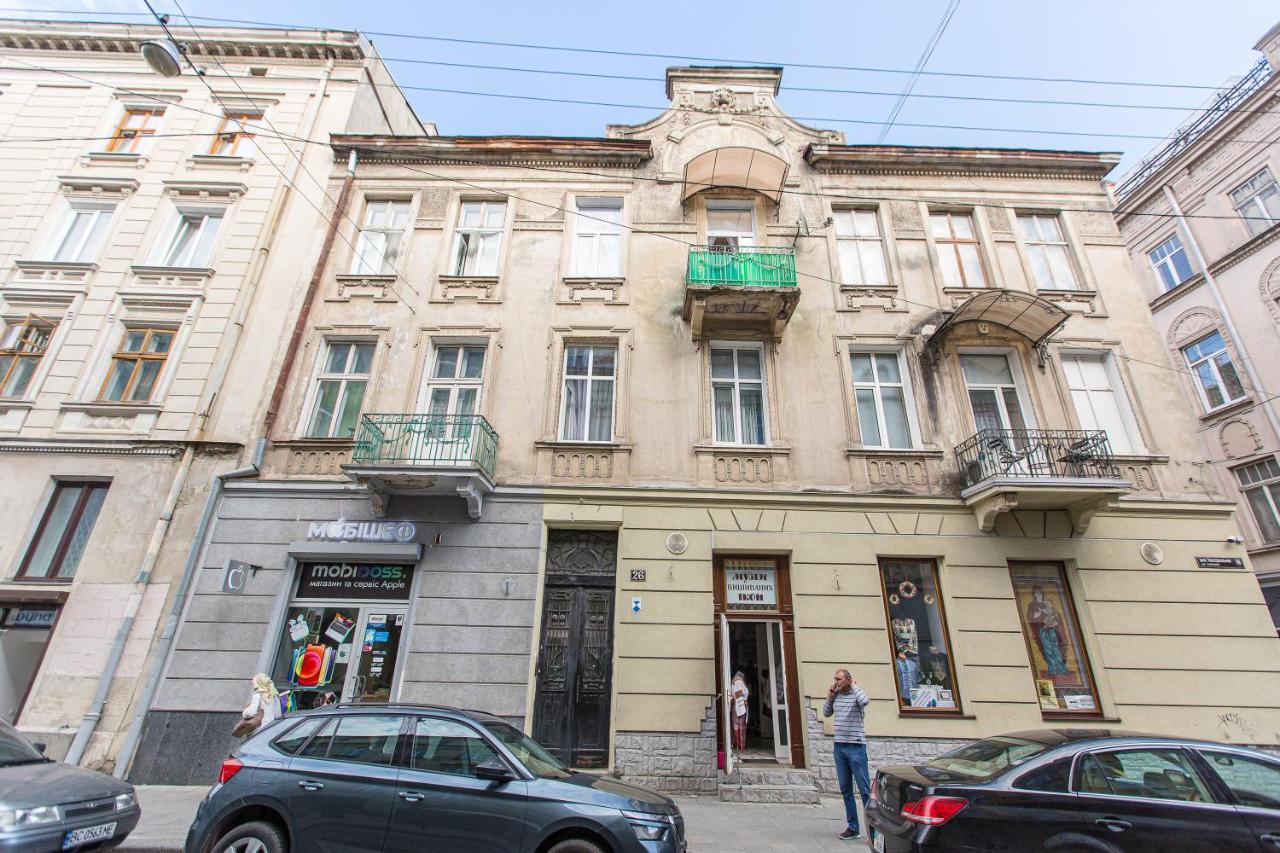 Ferienwohnung Навпроти Вернісажу Біля Оперного Вулиця Театральна 26 Є Балкон Та Інернет Lemberg Exterior foto